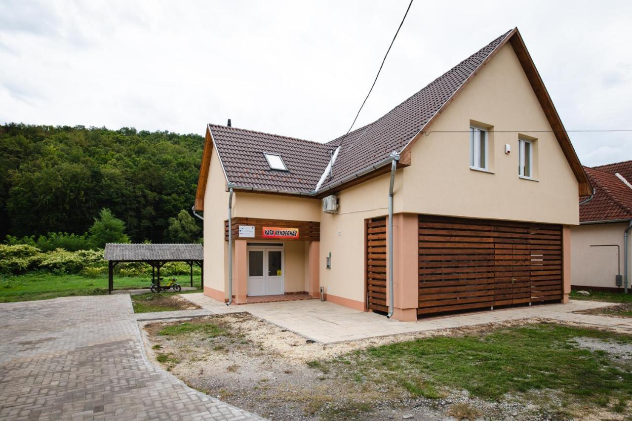 Vidéki vendégház a Bükkben, pezsgőfürdővel. Királd Exterior foto